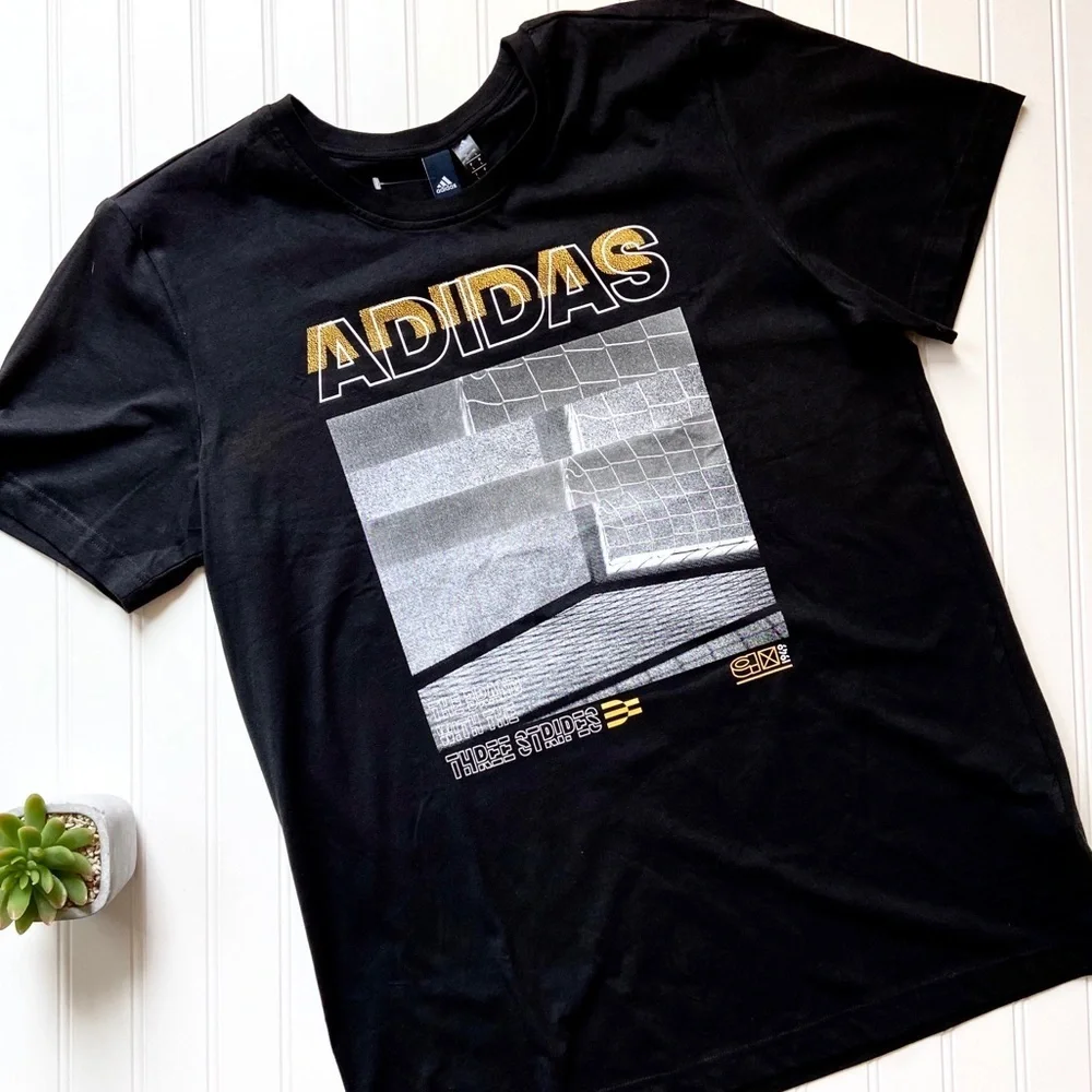 •Adidas• MH photo graphic tee